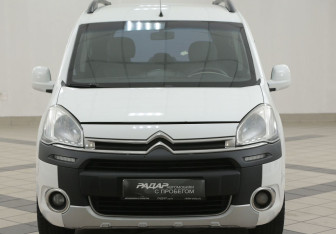 Подержанный автомобиль Citroen Berlingo 2013 года (6 фото)