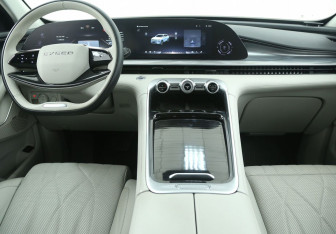 Подержанный автомобиль Exeed RX 2023 года (16 фото)