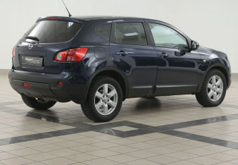 Подержанный автомобиль Nissan Qashqai 2007 года (4 фото)
