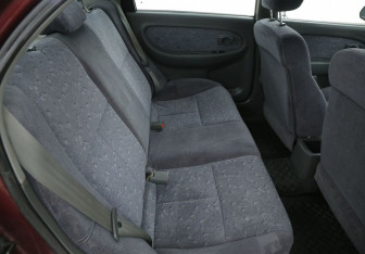 Подержанный автомобиль Kia Spectra Sedan 2006 года (11 фото)