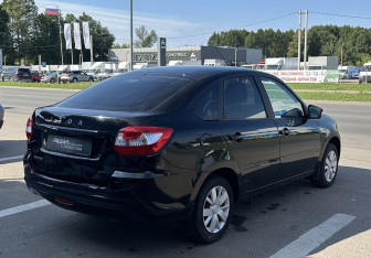 Подержанный автомобиль LADA (ВАЗ) Granta Liftback 2023 года (4 фото)