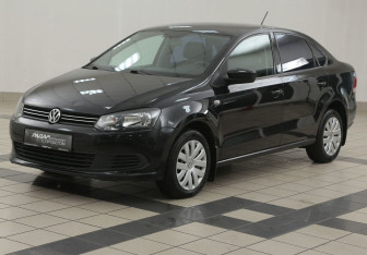 Подержанный автомобиль Volkswagen Polo Sedan 2013 года (8 фото)