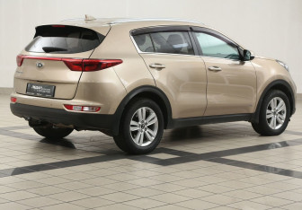 Подержанный автомобиль Kia Sportage 2017 года (4 фото)