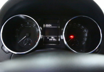 Подержанный автомобиль Skoda Yeti 2014 года (10 фото)