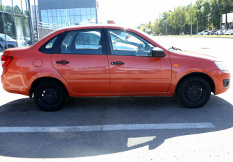 Подержанный автомобиль LADA (ВАЗ) Granta Sedan 2016 года (7 фото)