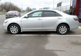 Подержанный автомобиль Toyota Camry Sedan 2006 года (8 фото)