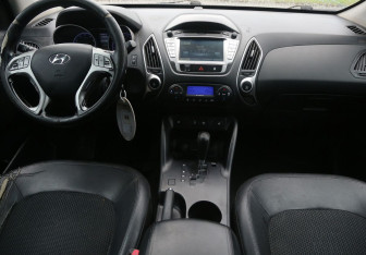 Подержанный автомобиль Hyundai ix35 2013 года (12 фото)