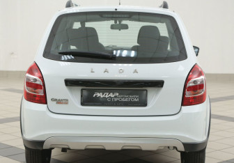 Подержанный автомобиль LADA (ВАЗ) Granta Wagon 2023 года (3 фото)