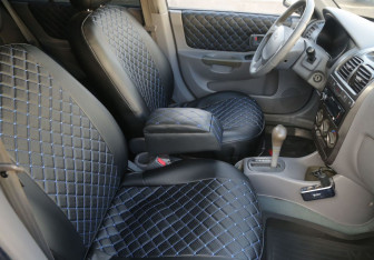 Подержанный автомобиль Hyundai Accent Sedan 2008 года (10 фото)