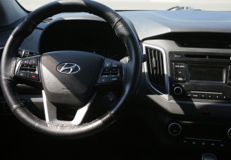 Подержанный автомобиль Hyundai Creta 2018 года (14 фото)