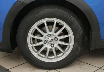 Подержанный автомобиль Kia Rio Hatchback 2018 года (30 фото)