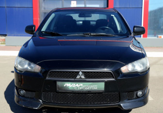 Подержанный автомобиль Mitsubishi Lancer Sedan 2008 года (2 фото)