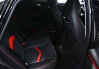 Подержанный автомобиль Kaiyi E5 2023 года (6 фото)