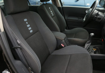 Подержанный автомобиль Renault Megane Sedan 2008 года (10 фото)