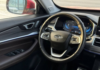 Подержанный автомобиль Chery Tiggo 8 Pro 2023 года (15 фото)