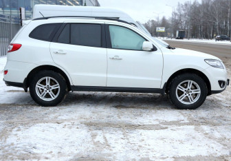 Подержанный автомобиль Hyundai Santa Fe 2011 года (7 фото)