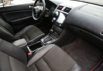 Подержанный автомобиль Honda Accord Sedan 2007 года (9 фото)