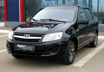 Подержанный автомобиль LADA (ВАЗ) Granta Sedan 2012 года (3 фото)