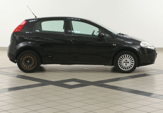 Подержанный автомобиль Fiat Punto Hatchback 2007 года (5 фото)