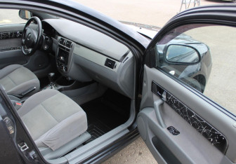 Подержанный автомобиль Chevrolet Lacetti Sedan 2008 года (9 фото)