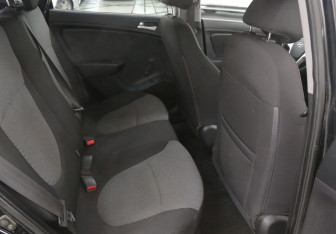 Подержанный автомобиль Hyundai Solaris Hatchback 2011 года (8 фото)