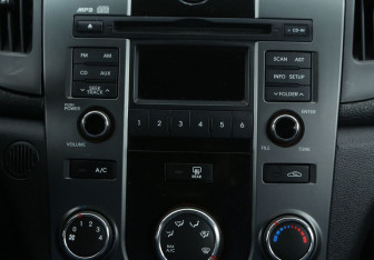 Подержанный автомобиль Kia Cerato Sedan 2010 года (13 фото)