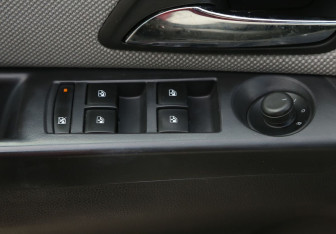 Подержанный автомобиль Chevrolet Cruze Sedan 2011 года (17 фото)
