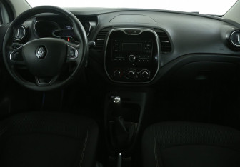 Подержанный автомобиль Renault Kaptur 2016 года (12 фото)