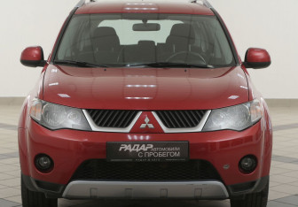 Подержанный автомобиль Mitsubishi Outlander 2007 года (6 фото)