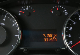 Подержанный автомобиль Peugeot 3008 2012 года (17 фото)