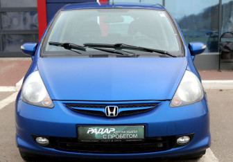 Подержанный автомобиль Honda Jazz 2008 года (2 фото)