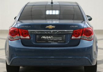 Подержанный автомобиль Chevrolet Cruze Sedan 2013 года (3 фото)