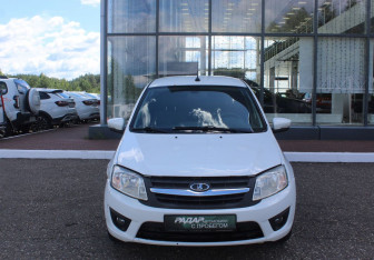 Подержанный автомобиль LADA (ВАЗ) Granta Liftback 2016 года (2 фото)