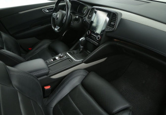 Подержанный автомобиль Renault Talisman Wagon 2017 года (9 фото)