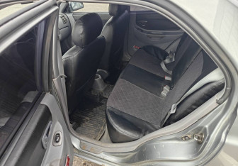 Подержанный автомобиль Hyundai Accent Sedan 2007 года (12 фото)