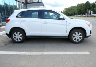 Подержанный автомобиль Mitsubishi ASX 2013 года (7 фото)