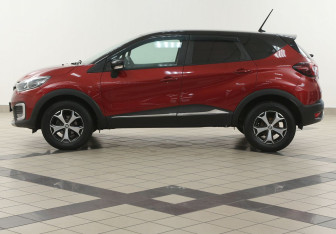 Подержанный автомобиль Renault Kaptur 2020 года (7 фото)