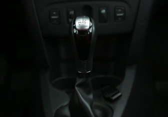 Подержанный автомобиль Renault Sandero 2018 года (15 фото)