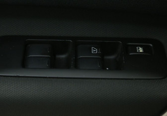 Подержанный автомобиль Nissan Qashqai 2012 года (17 фото)