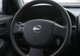 Подержанный автомобиль Nissan Almera Classic 2012 года (16 фото)