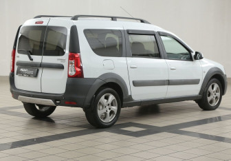 Подержанный автомобиль LADA (ВАЗ) Largus Wagon 2016 года (4 фото)