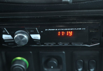 Подержанный автомобиль Chevrolet Niva 2012 года (15 фото)