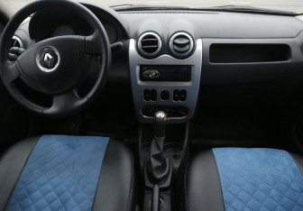 Подержанный автомобиль Renault Logan Sedan 2013 года (12 фото)