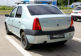 Подержанный автомобиль Renault Logan Sedan 2008 года (4 фото)