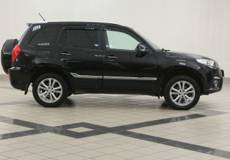 Подержанный автомобиль Chery Tiggo 3 2017 года (5 фото)