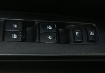 Подержанный автомобиль SsangYong Kyron 2011 года (17 фото)