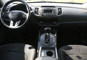 Подержанный автомобиль Kia Sportage 2012 года (12 фото)