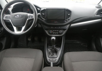 Подержанный автомобиль LADA (ВАЗ) Vesta Wagon 2019 года (12 фото)