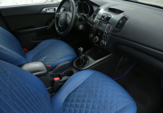 Подержанный автомобиль Kia Cerato Sedan 2010 года (9 фото)