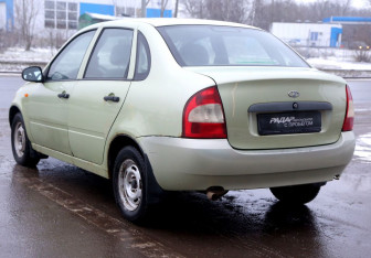 Подержанный автомобиль LADA (ВАЗ) Kalina Sedan 2006 года (4 фото)